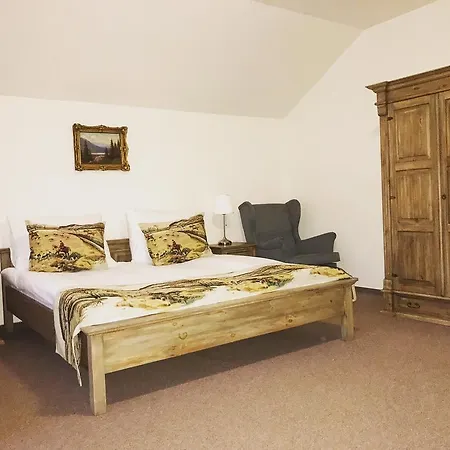 Florianov Dvor 招待所 Rapovce