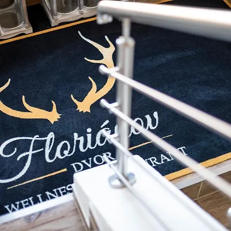 招待所 Florianov Dvor *